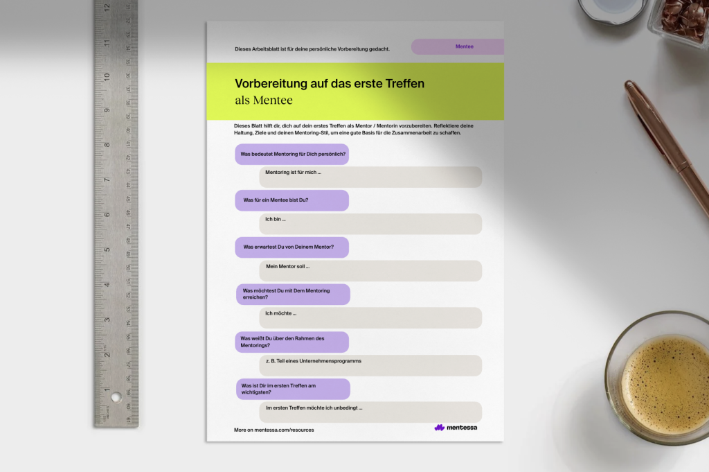Mentor und Mentee bereiten sich mit dem Mentoring Preparation Cheat Sheet auf ihr erstes Mentoring-Treffen vor und reflektieren Ziele und Erwartungen.